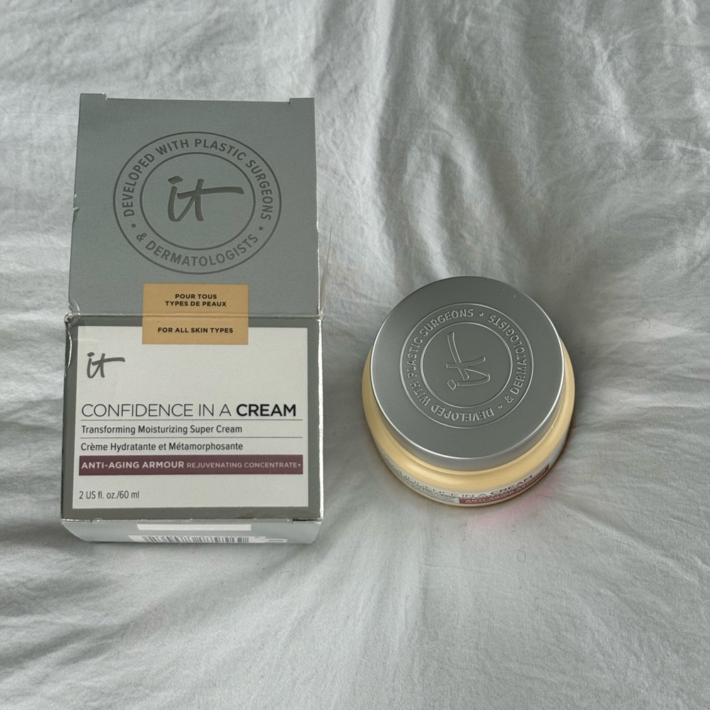 It cosmetics Moisturizer NEW